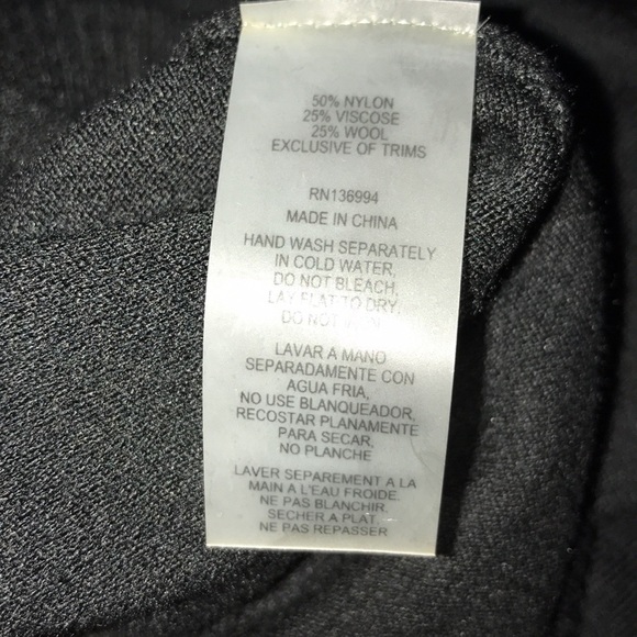 LIQUID by SIONI Wool Blend Black Sweater w/Rhinetones~Sz M - Picture 8 of 8